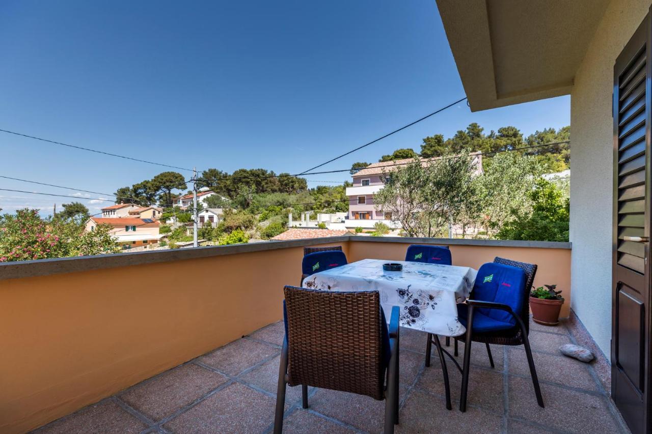 Holiday Home Villa Esperanca ヴェリ・ロシニュ エクステリア 写真