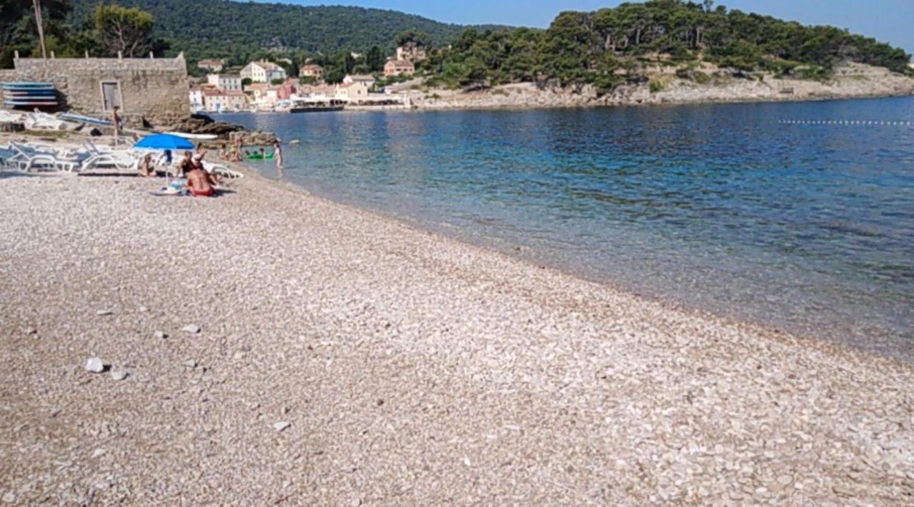 Holiday Home Villa Esperanca ヴェリ・ロシニュ エクステリア 写真