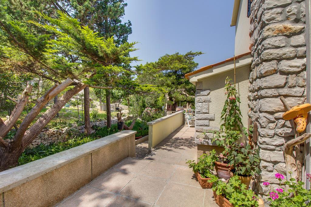 Holiday Home Villa Esperanca ヴェリ・ロシニュ エクステリア 写真