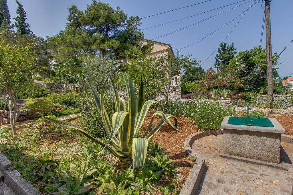 Holiday Home Villa Esperanca ヴェリ・ロシニュ エクステリア 写真