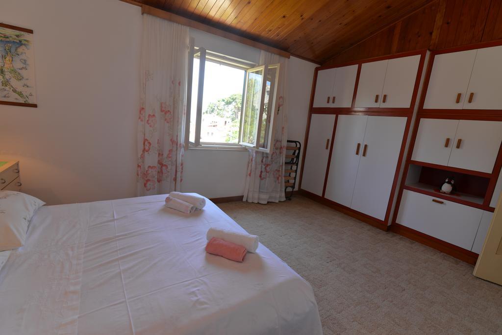 Holiday Home Villa Esperanca ヴェリ・ロシニュ エクステリア 写真